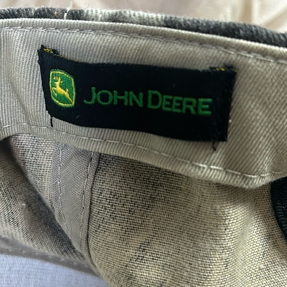 John Deer baseball cap Camo with green stitching and Yellow embroidered deer - Picture 5 of 8
